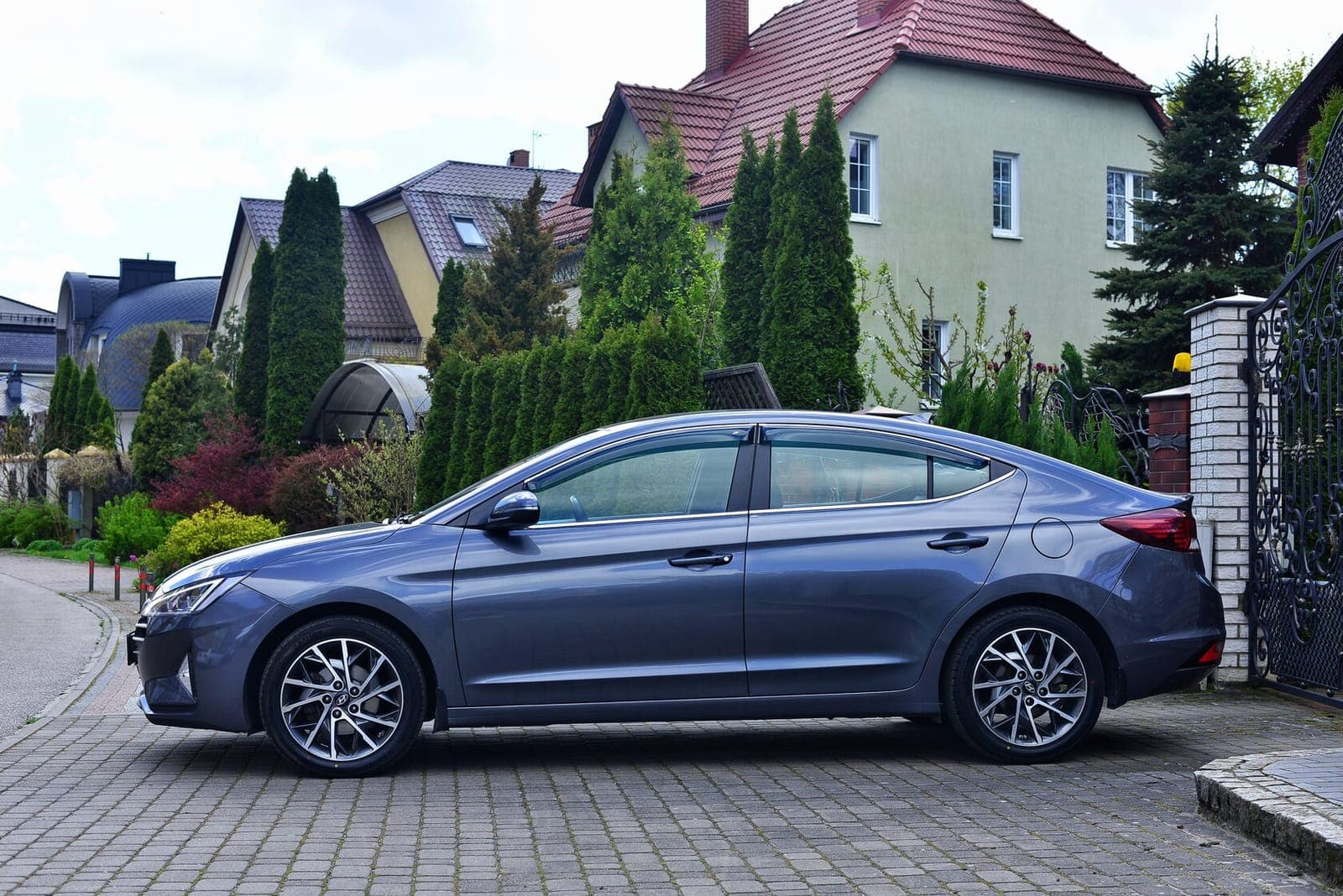 HYUNDAI ELANTRA фото 6