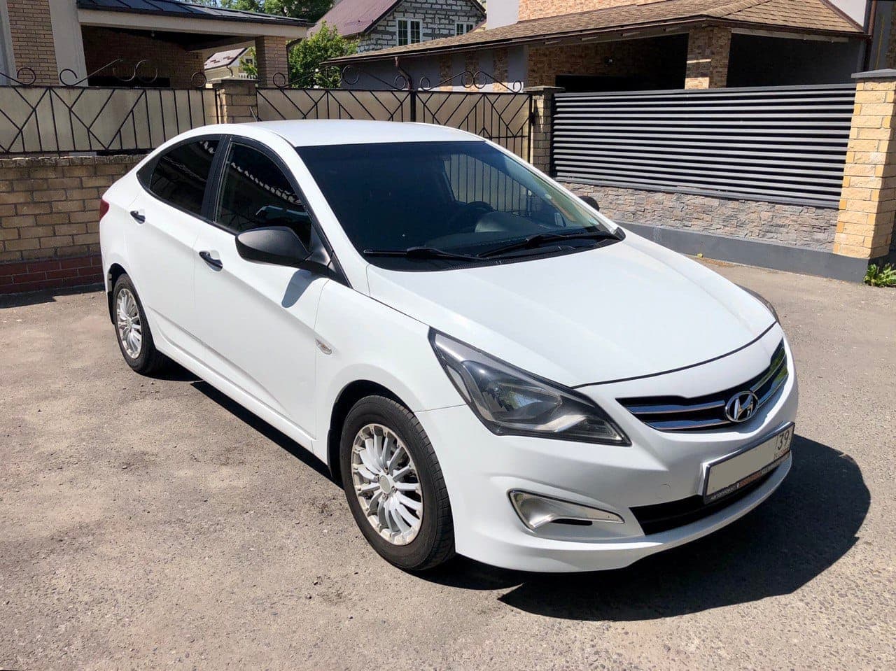 Hyundai Solaris фото 3