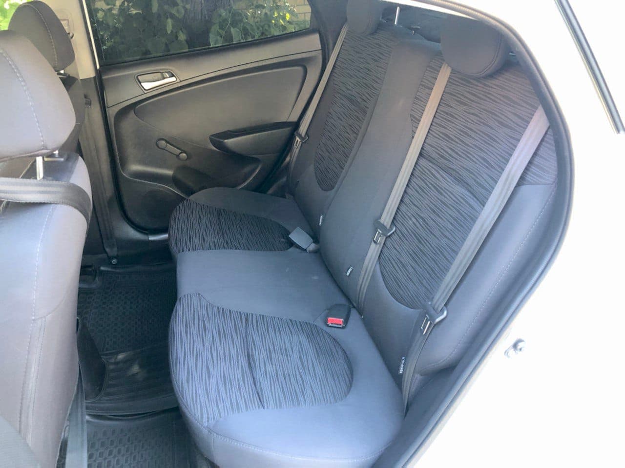 Hyundai Solaris фото 8