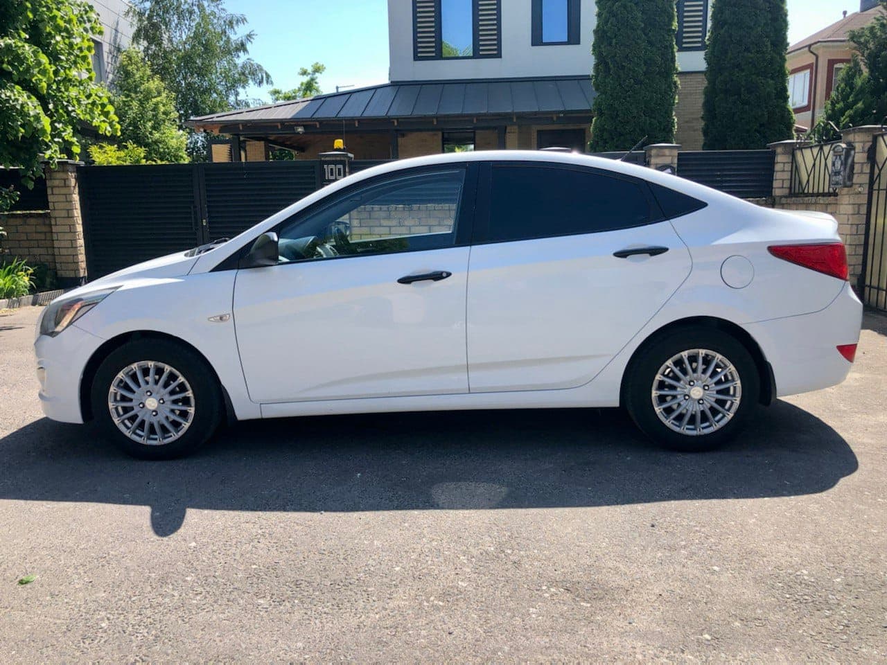 Hyundai Solaris фото 9