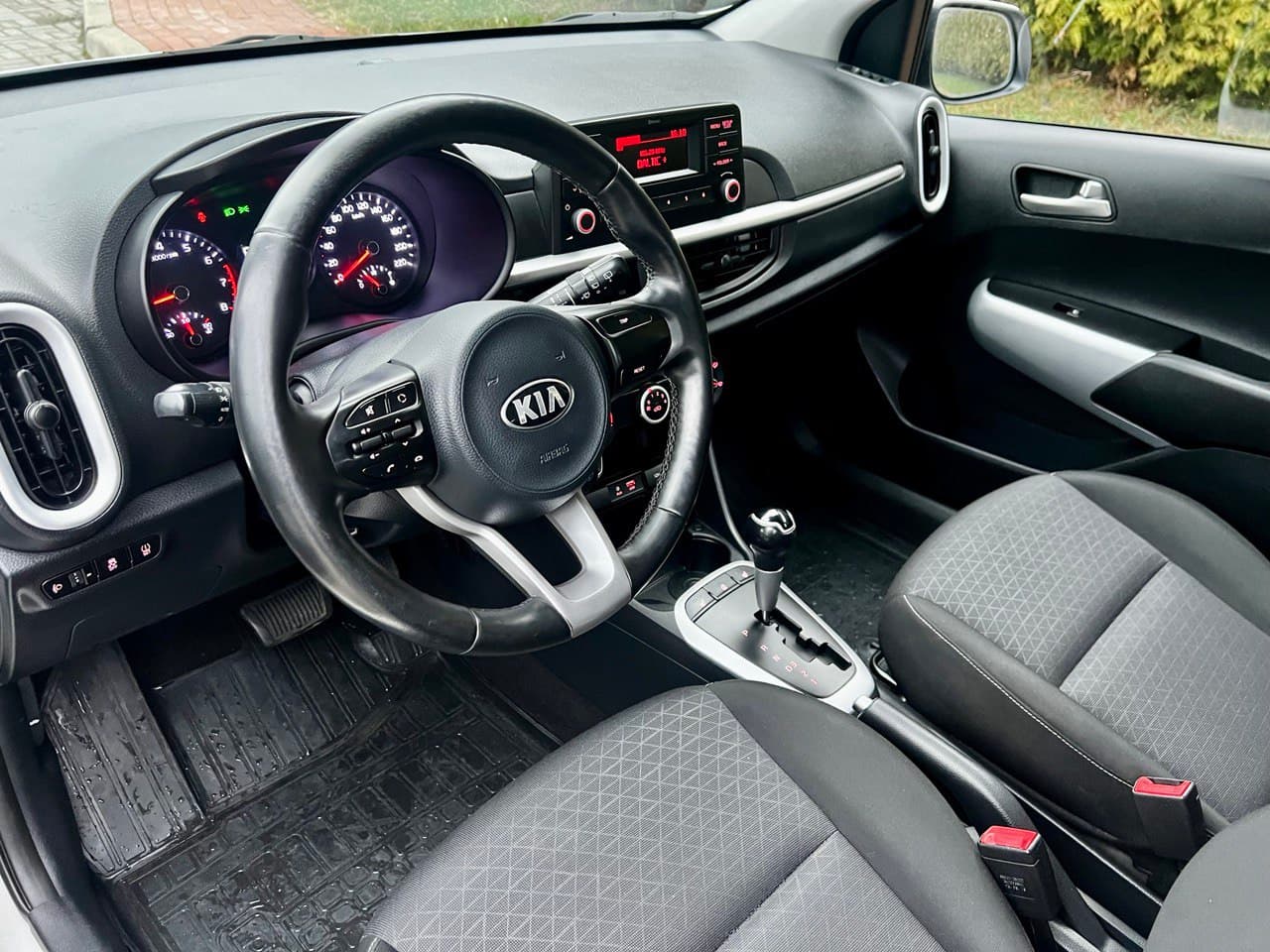 Kia Picanto фото 10