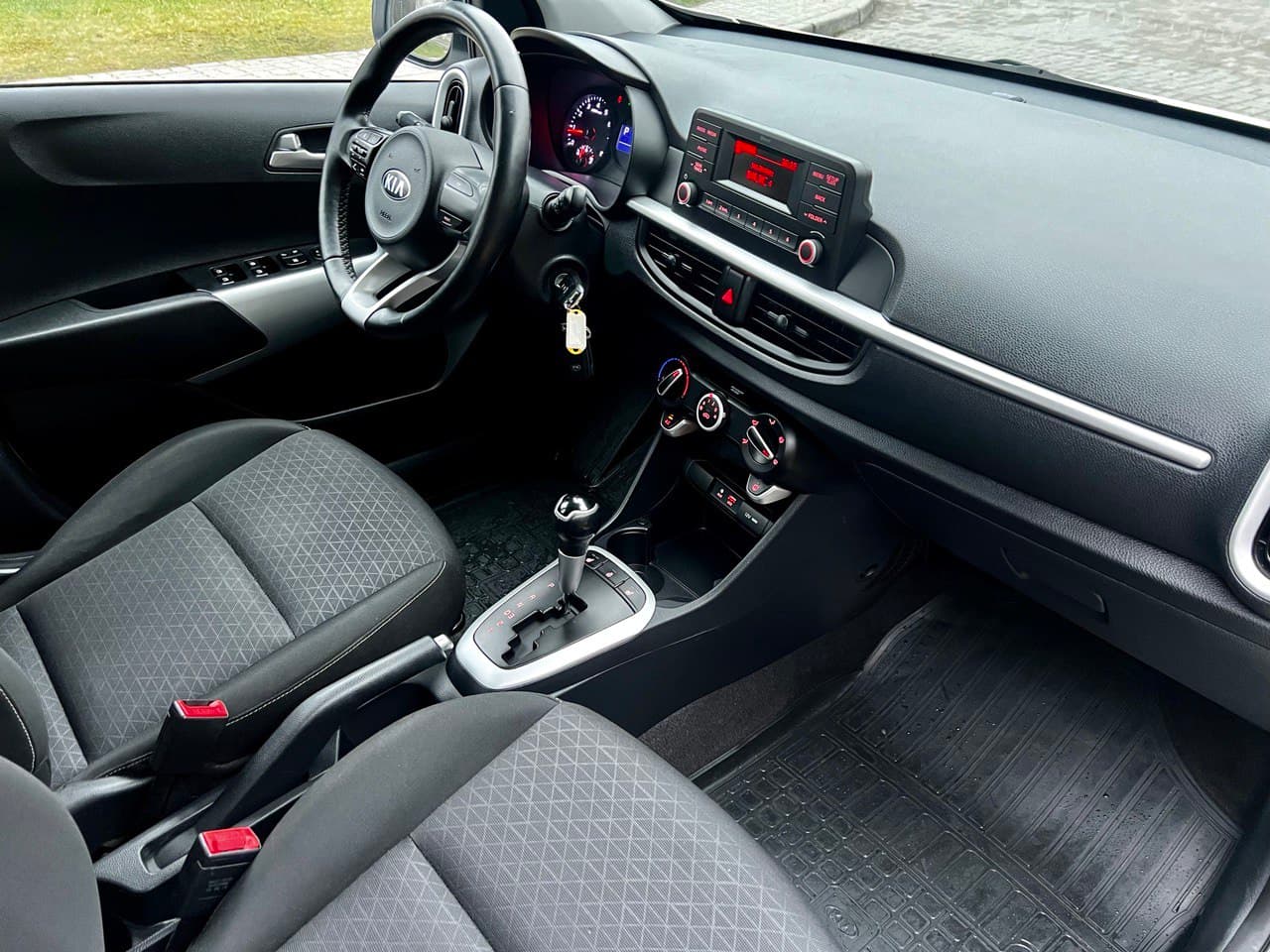 Kia Picanto фото 6