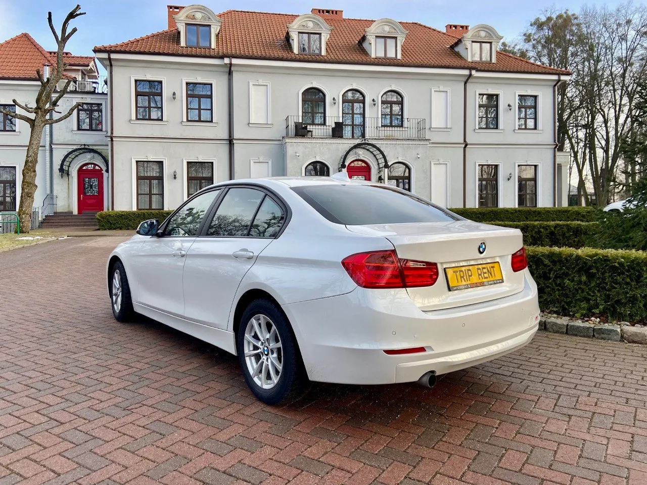BMW 3 Series фото 4