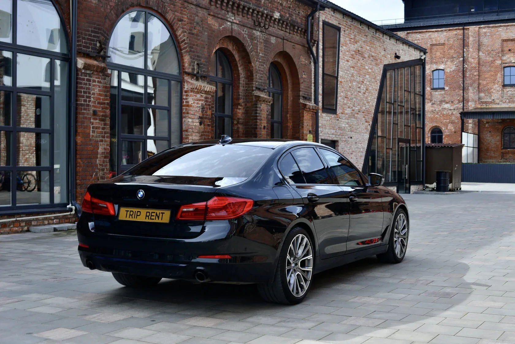 BMW 5 Series G30 фото 5