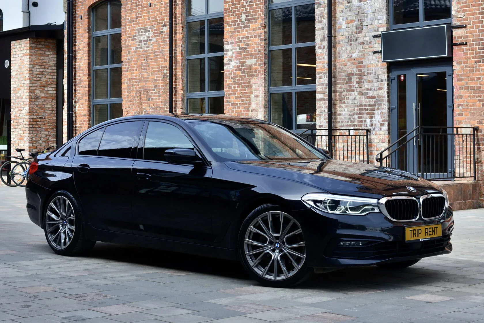 BMW 5 Series G30 фото 7
