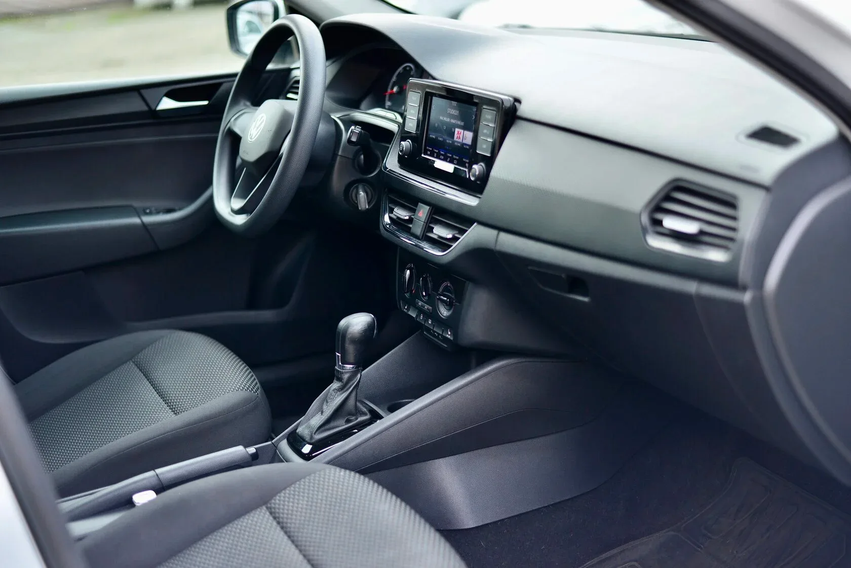 Volkswagen Polo фото 6