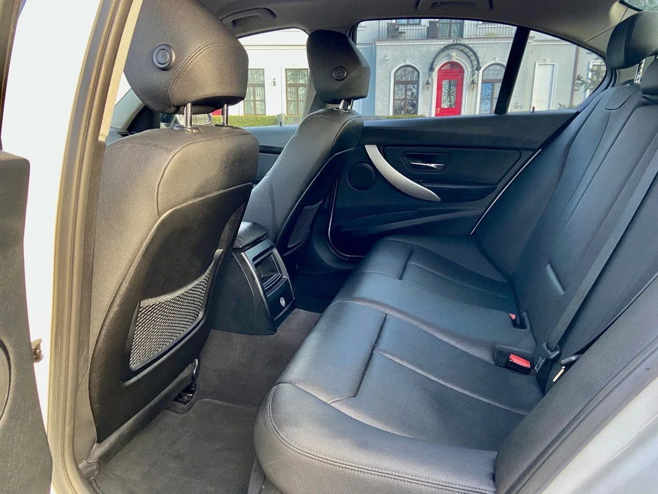 BMW 3 Series фото 9
