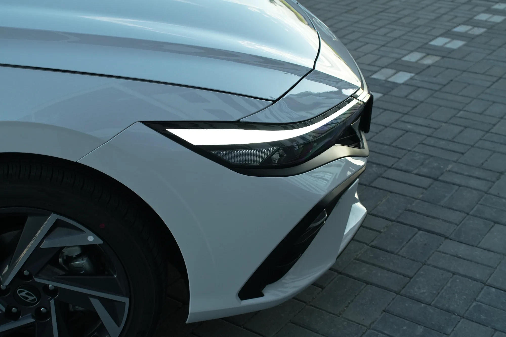 Hyundai Elantra фото 7