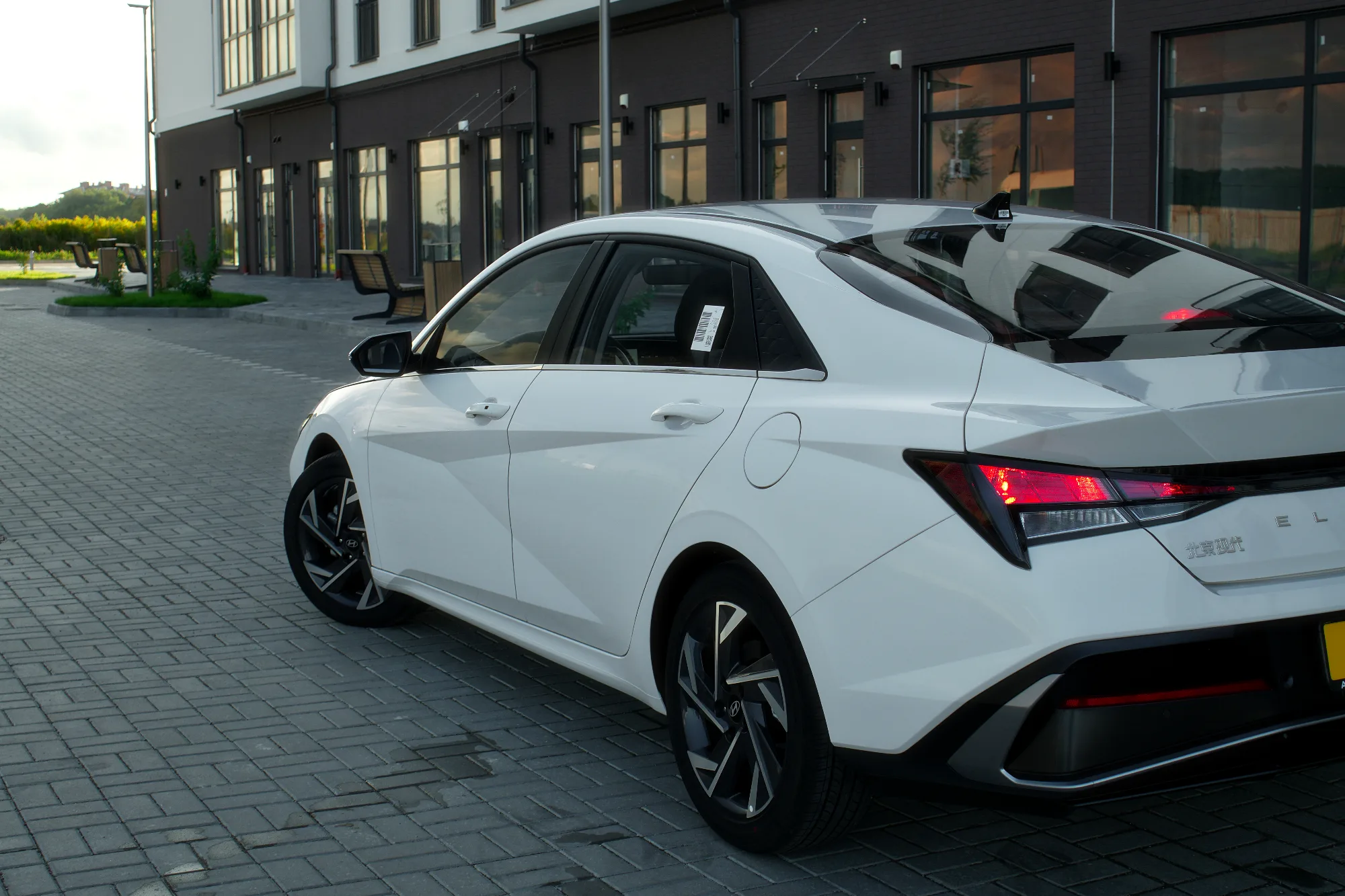 Hyundai Elantra фото 12