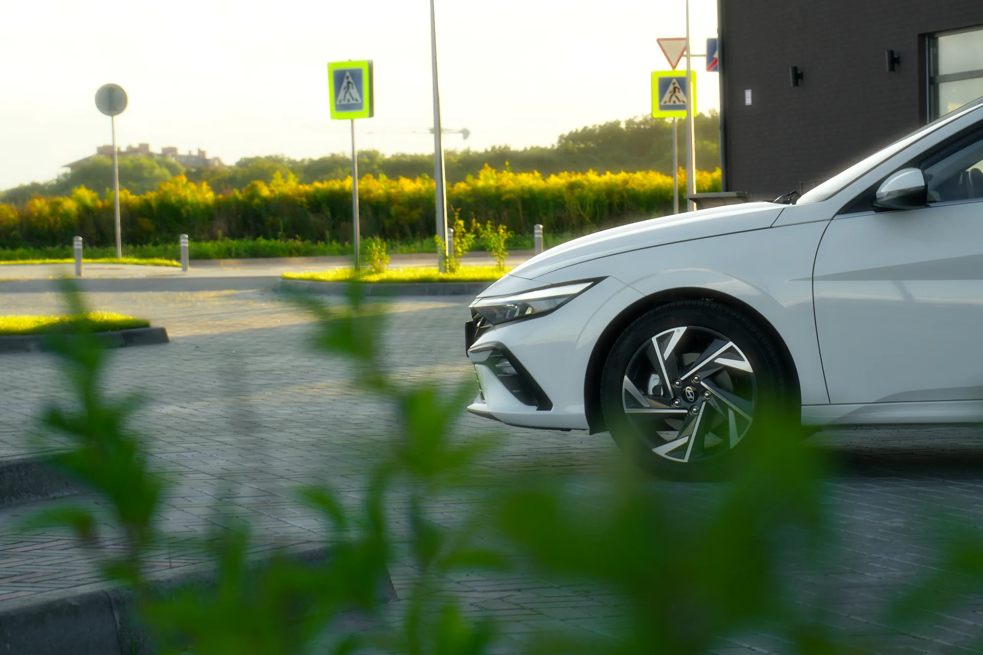 Hyundai Elantra фото 20
