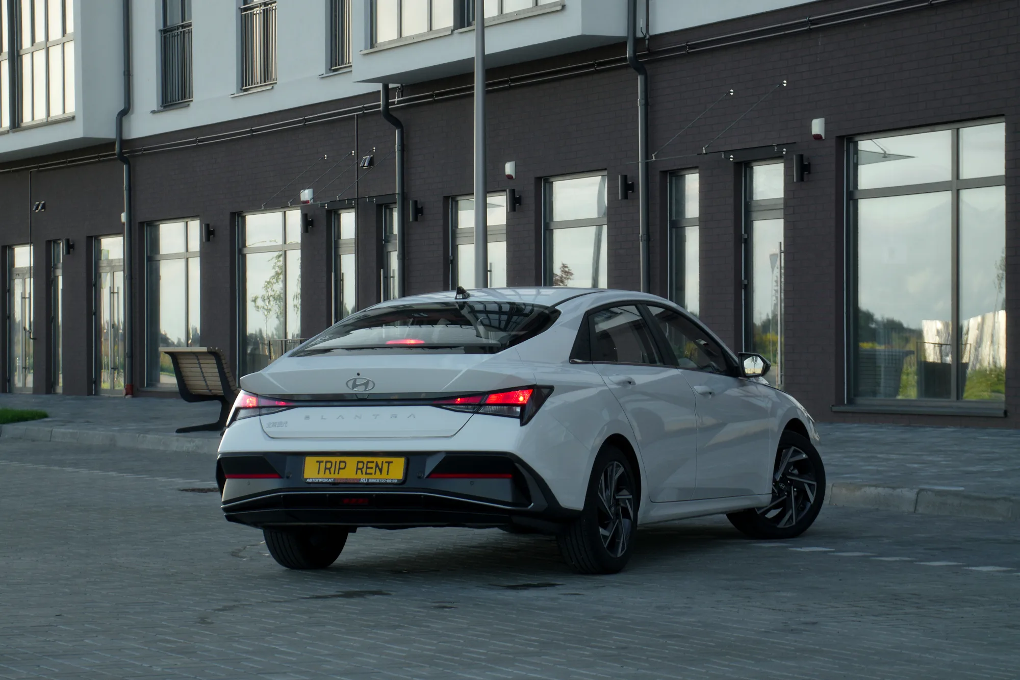 Hyundai Elantra фото 22