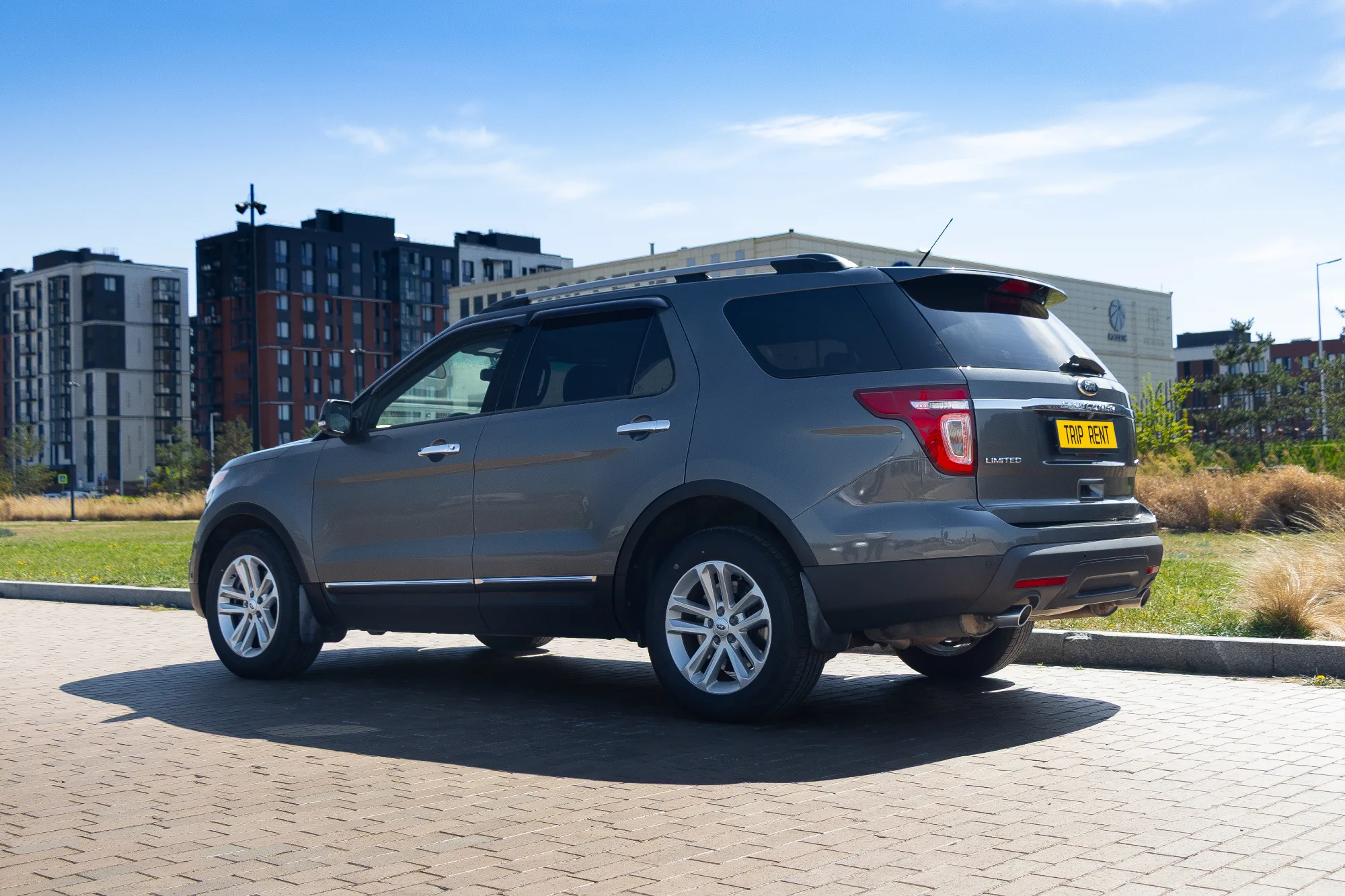Ford Explorer фото 3