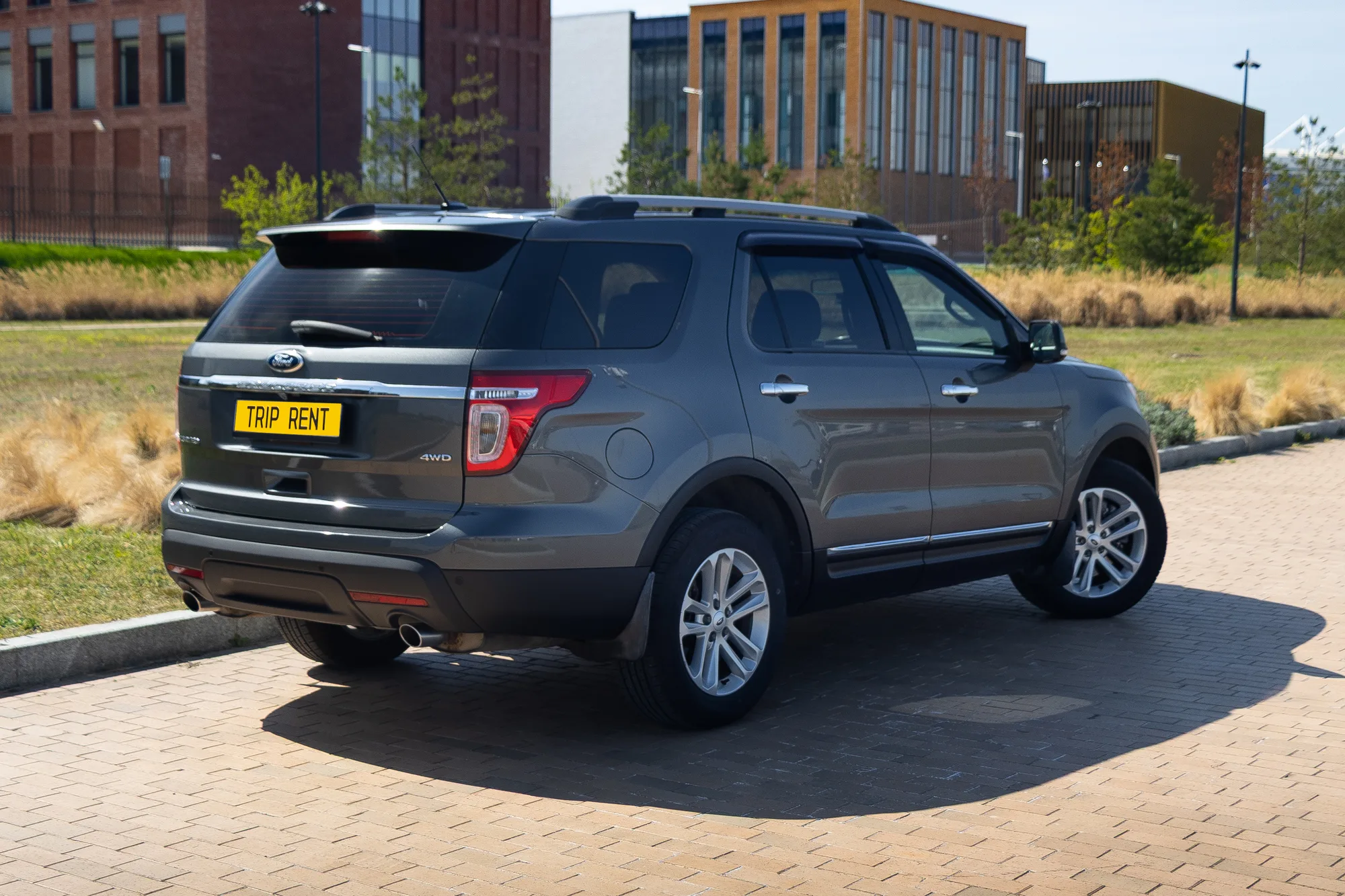 Ford Explorer фото 4