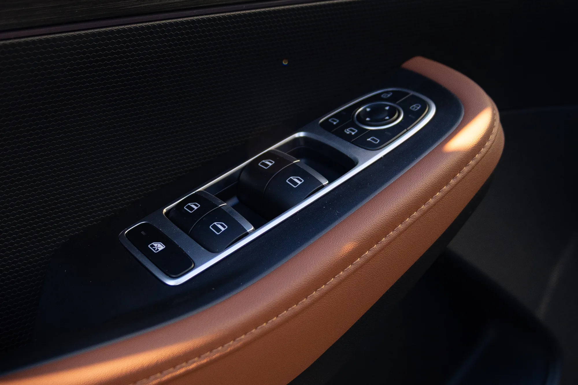 Omoda C5 фото 16