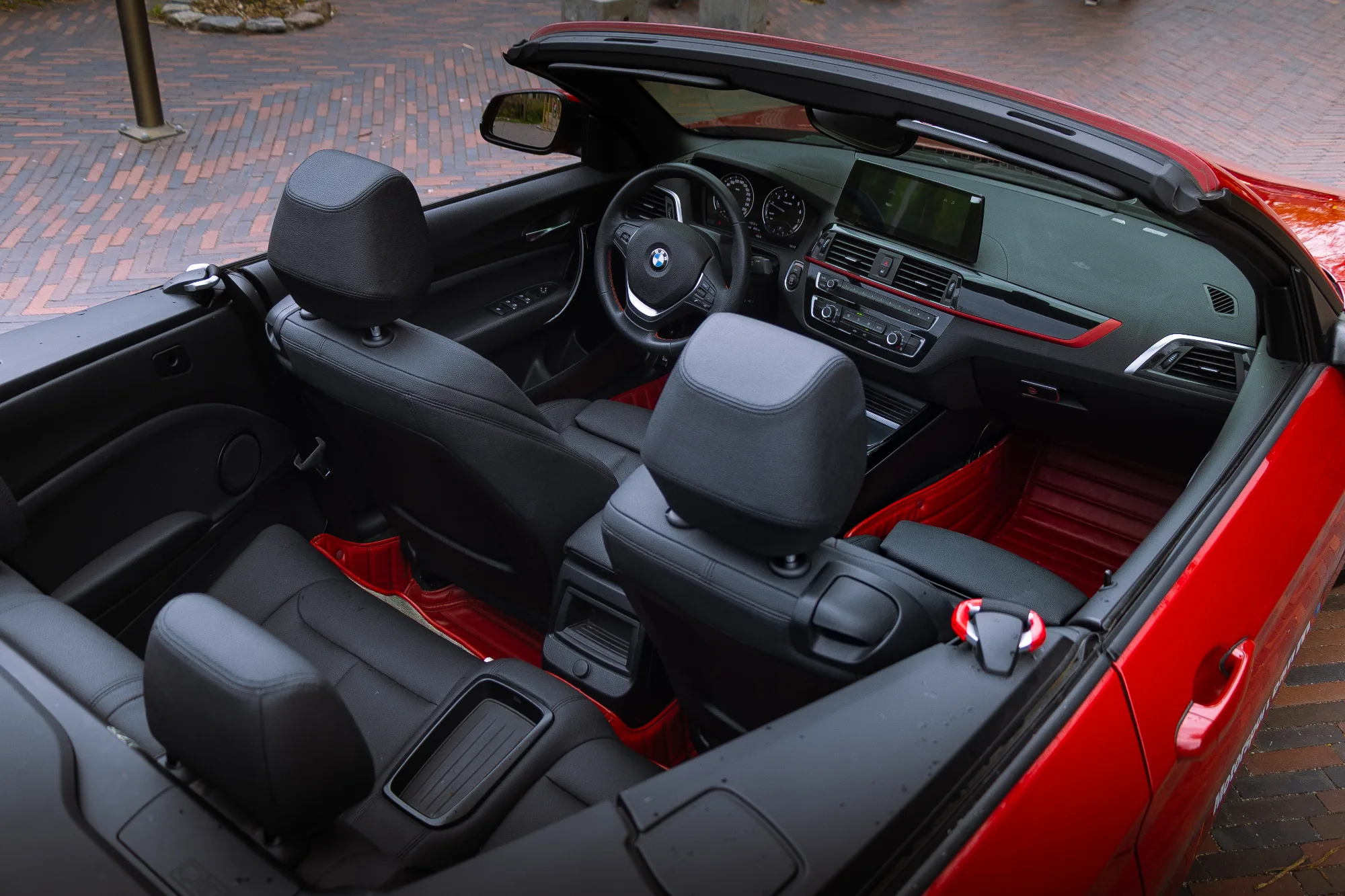 BMW 218i Cabrio фото 10