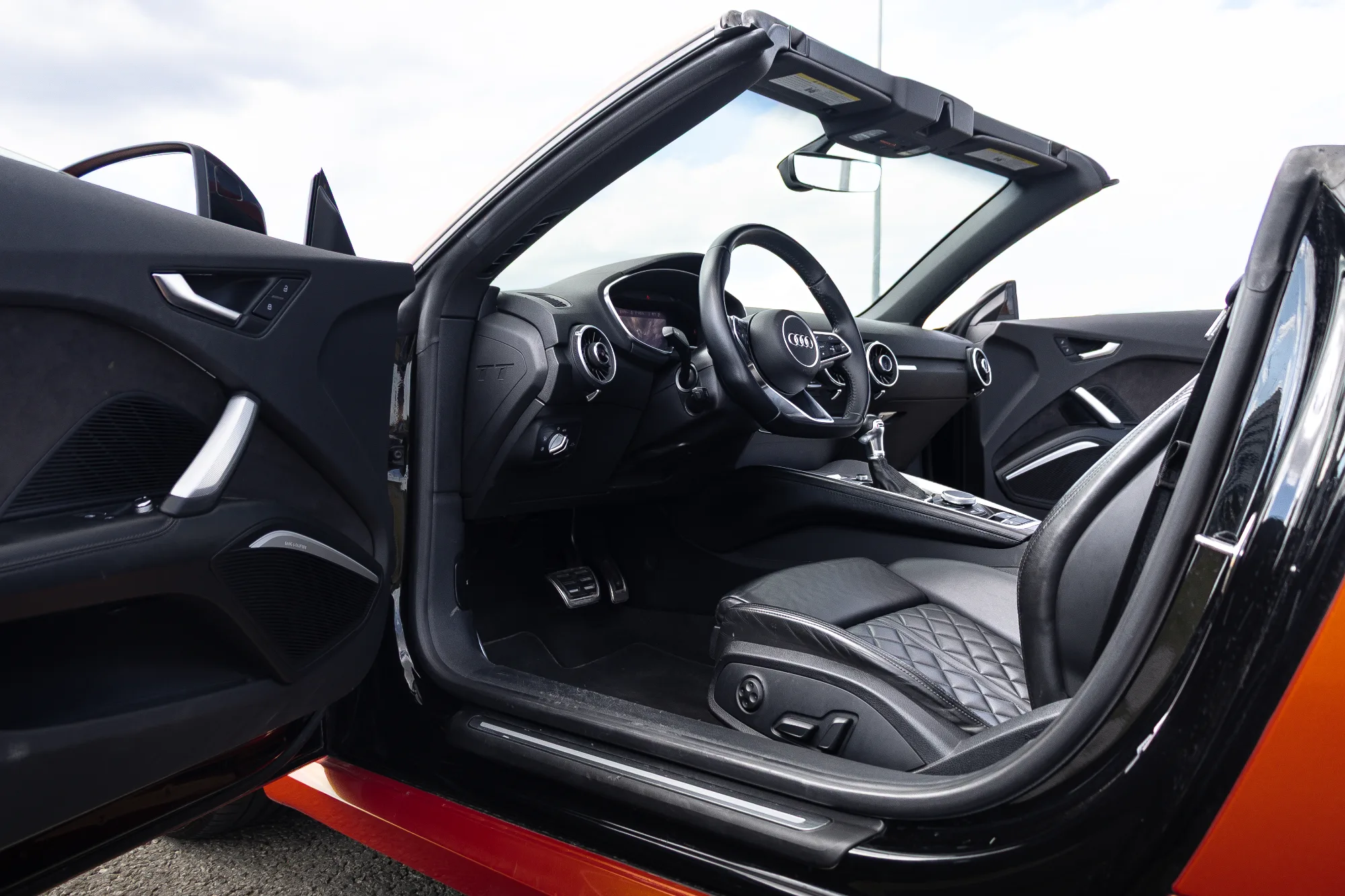 Audi TT Cabrio фото 18