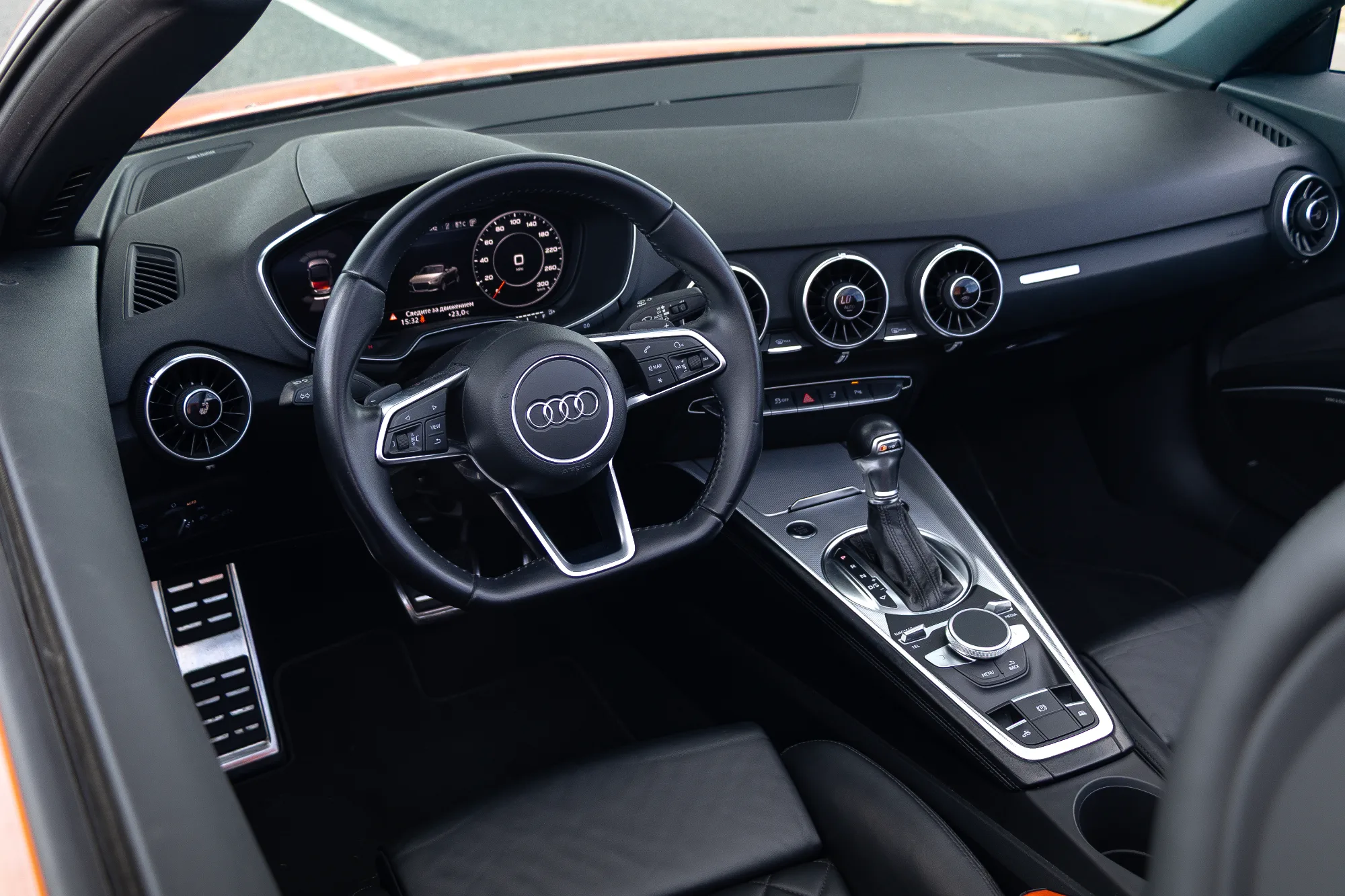 Audi TT Cabrio фото 19