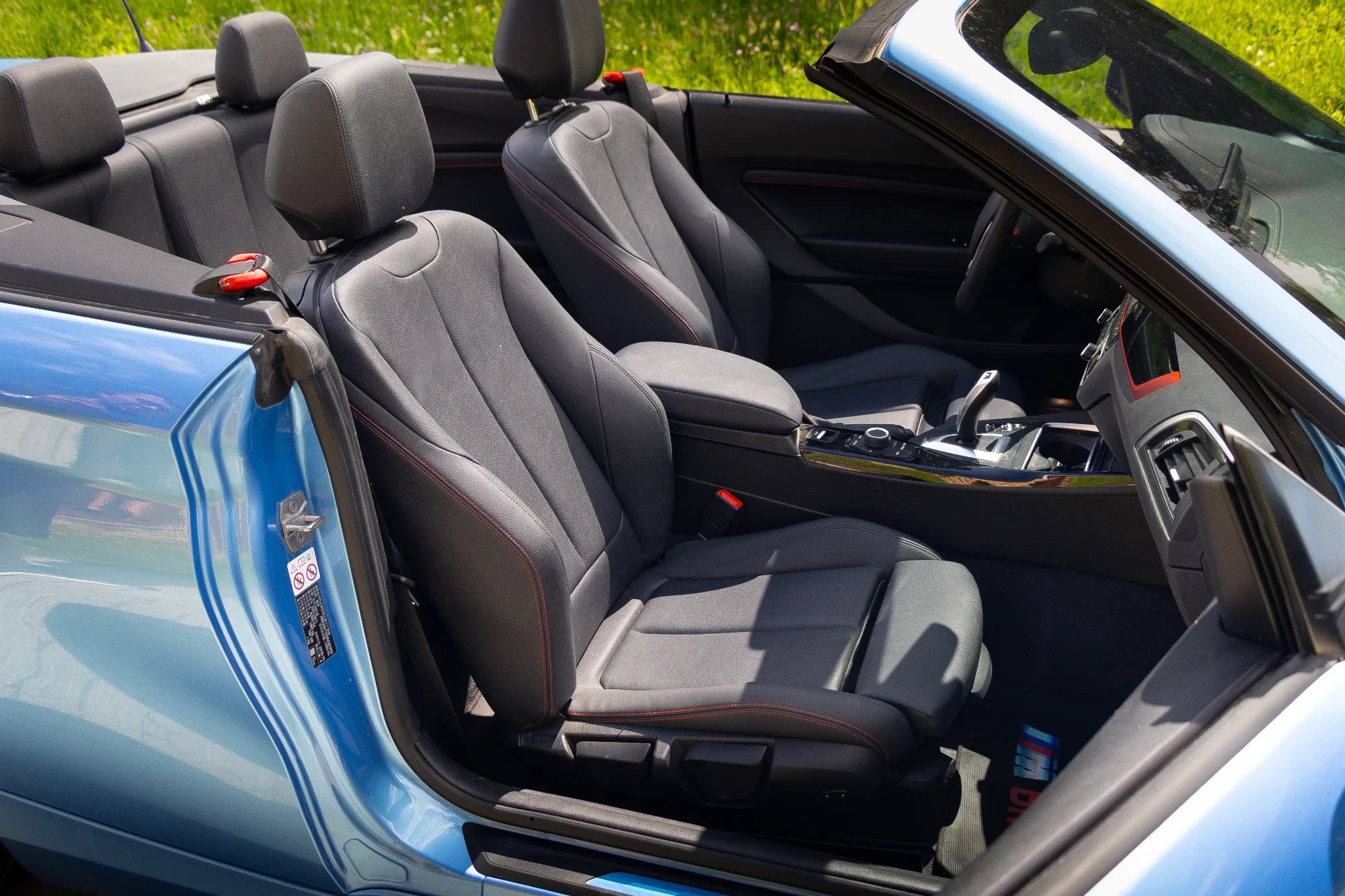 BMW 218i Cabrio фото 13