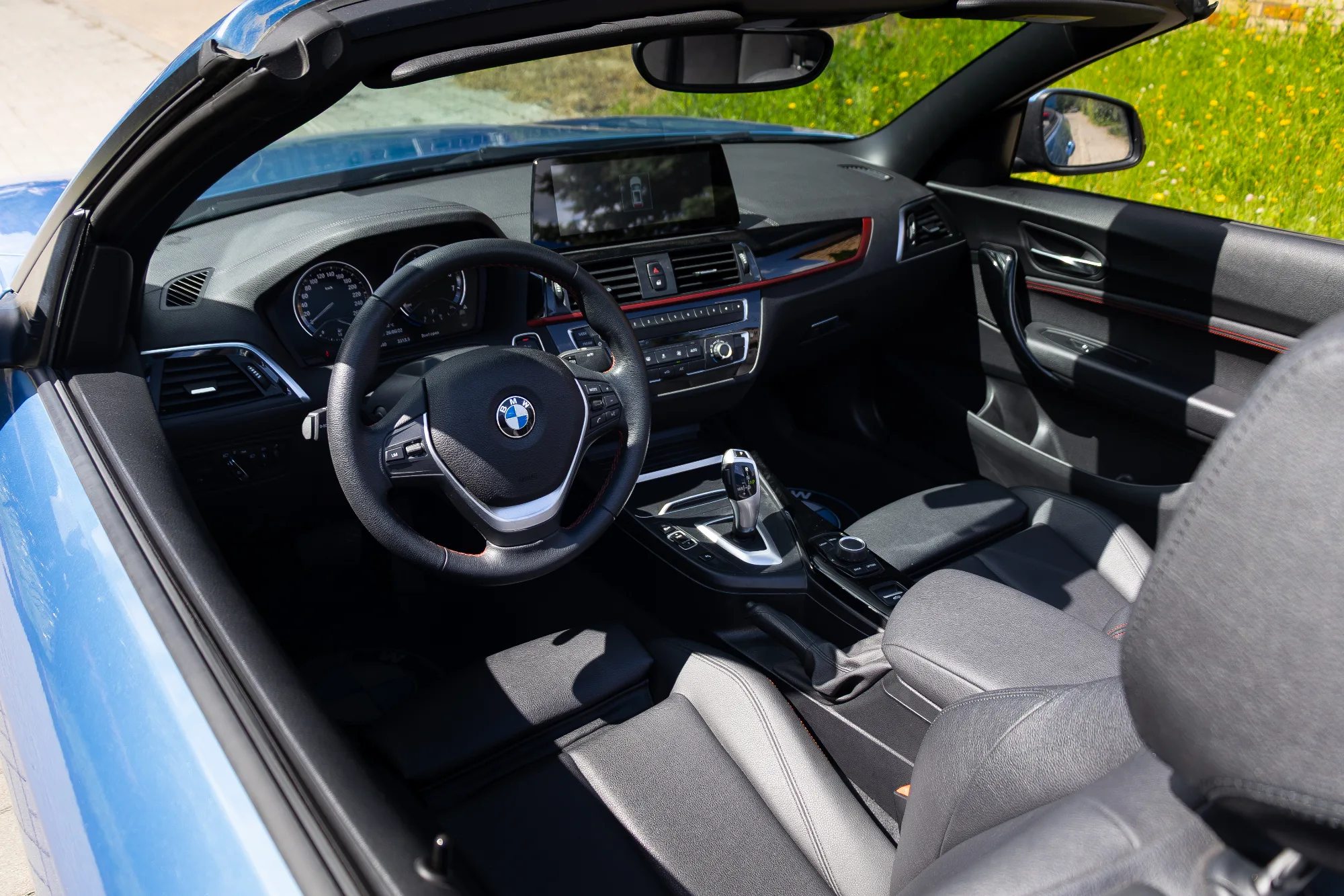 BMW 218i Cabrio фото 15