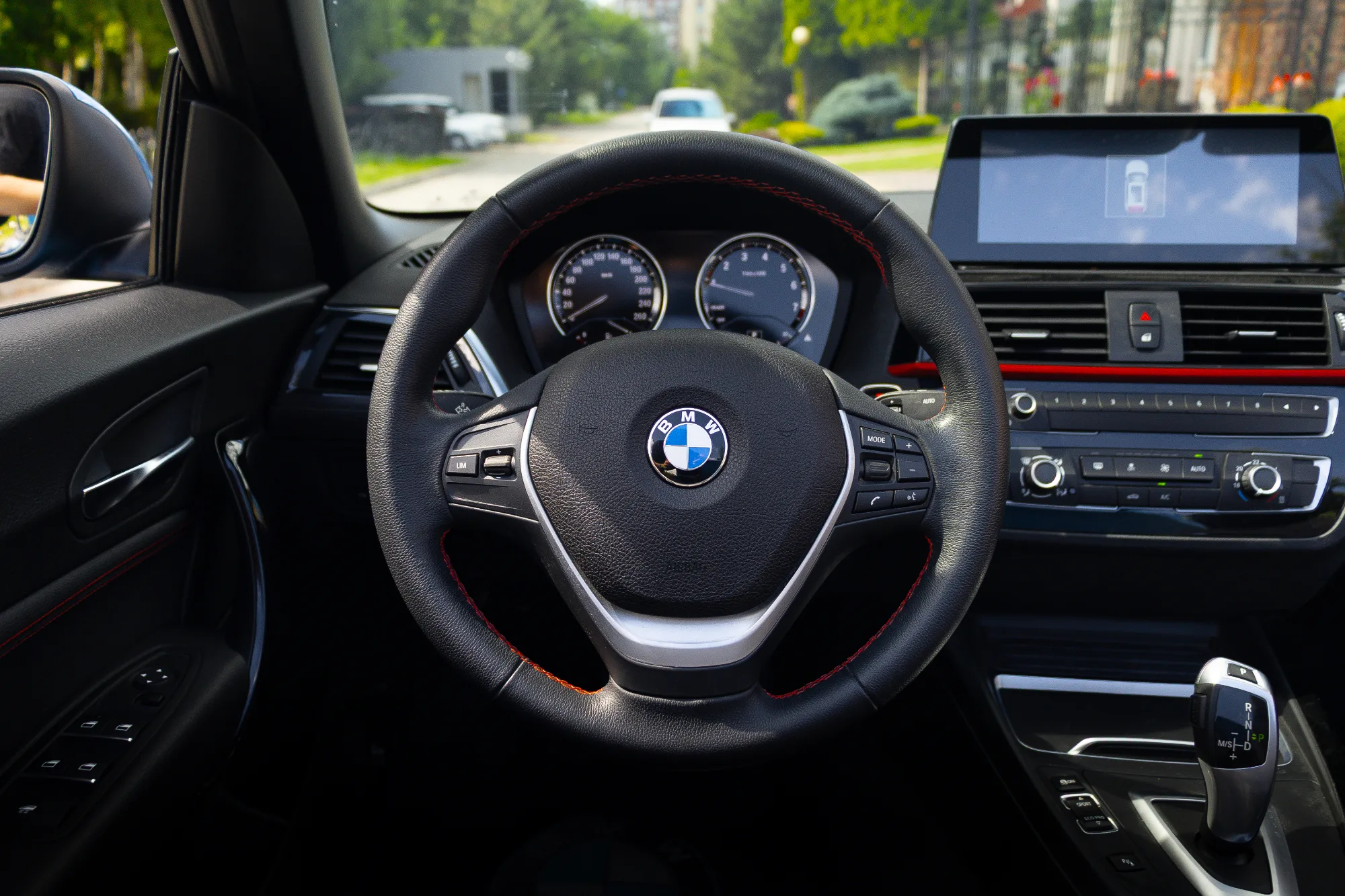 BMW 218i Cabrio фото 17