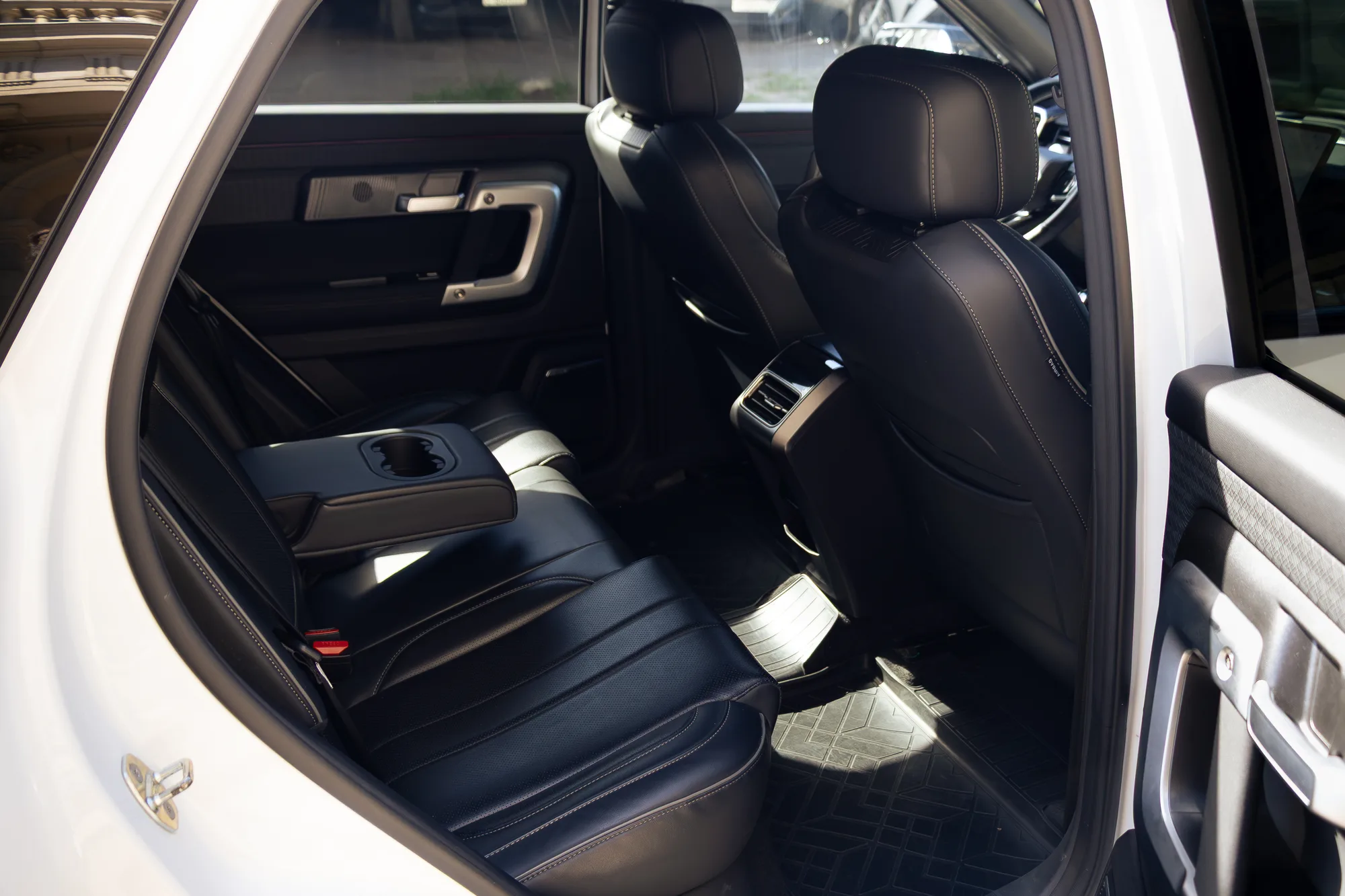 JAECOO J7 фото 10
