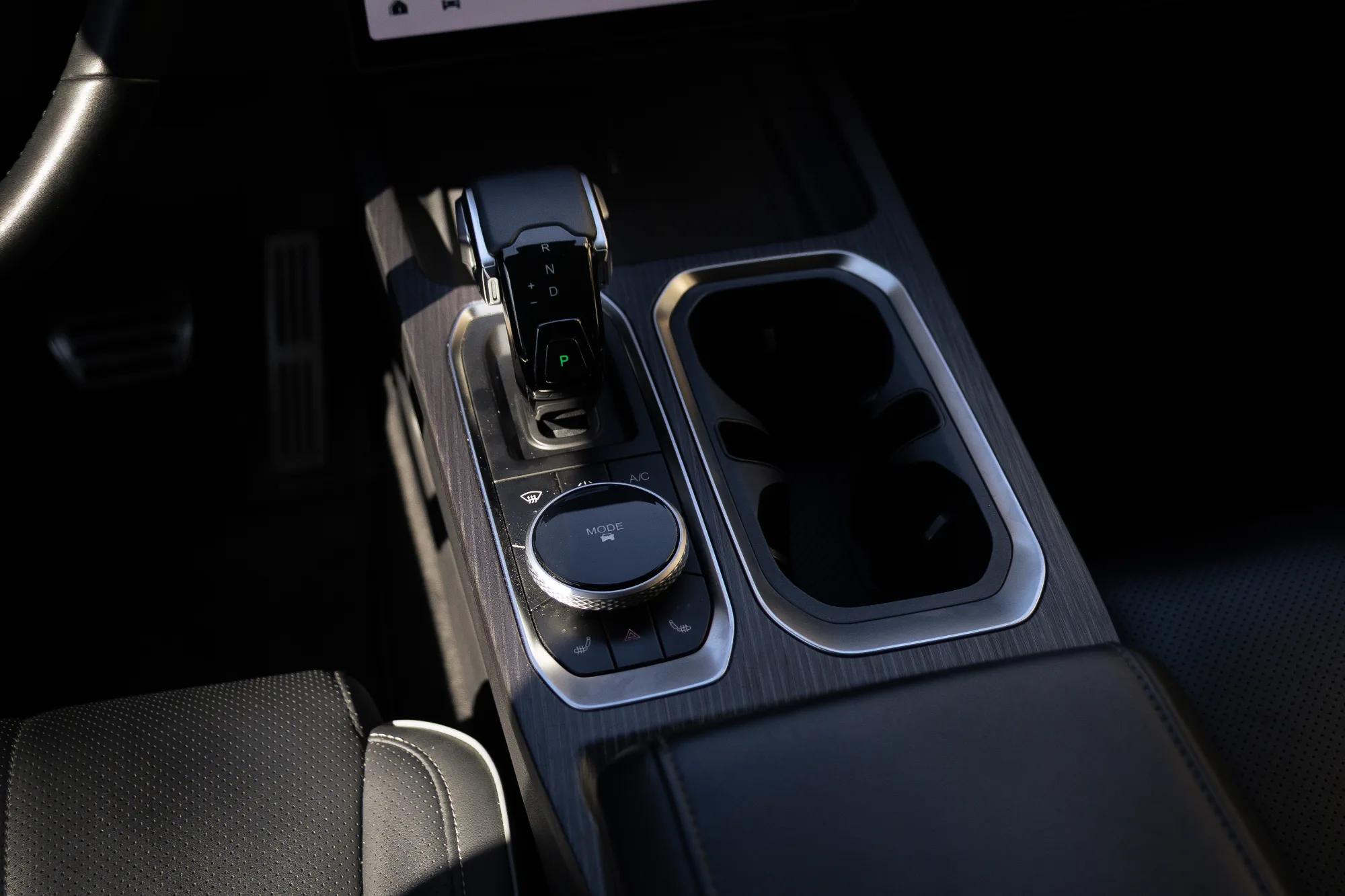 JAECOO J7 фото 16