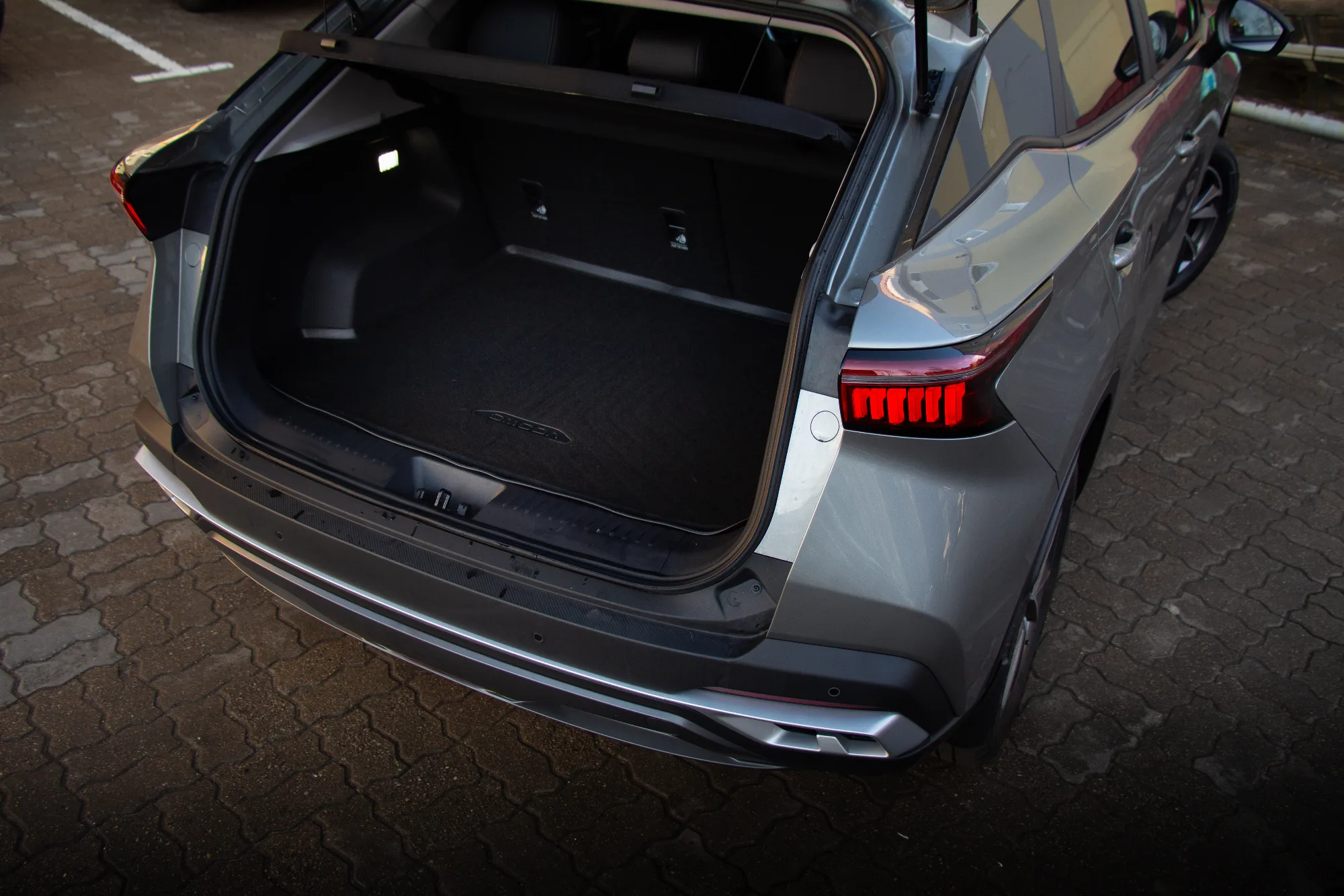 OMODA C5 фото 8