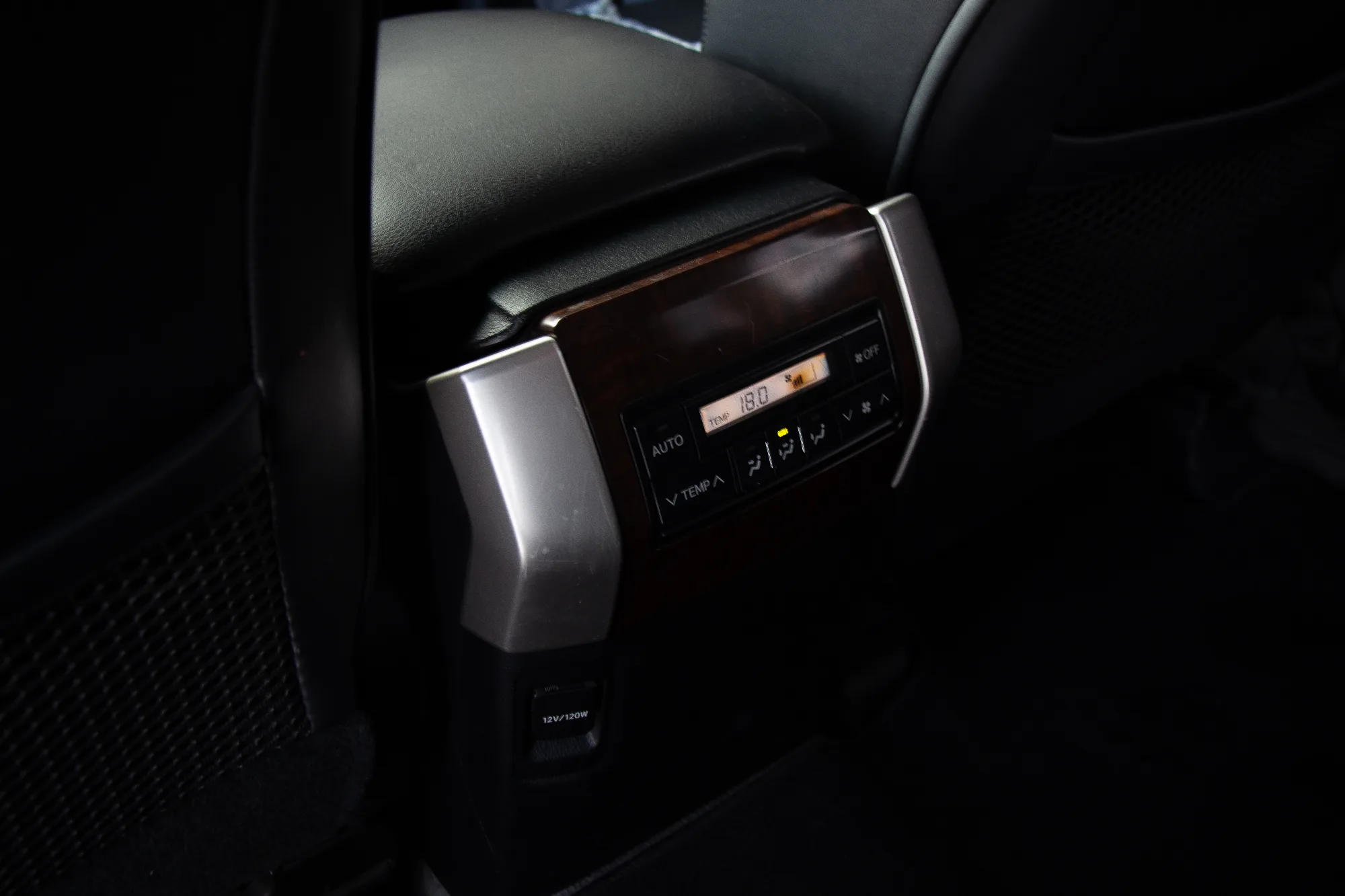 Toyota Cruiser Prado 150 фото 12