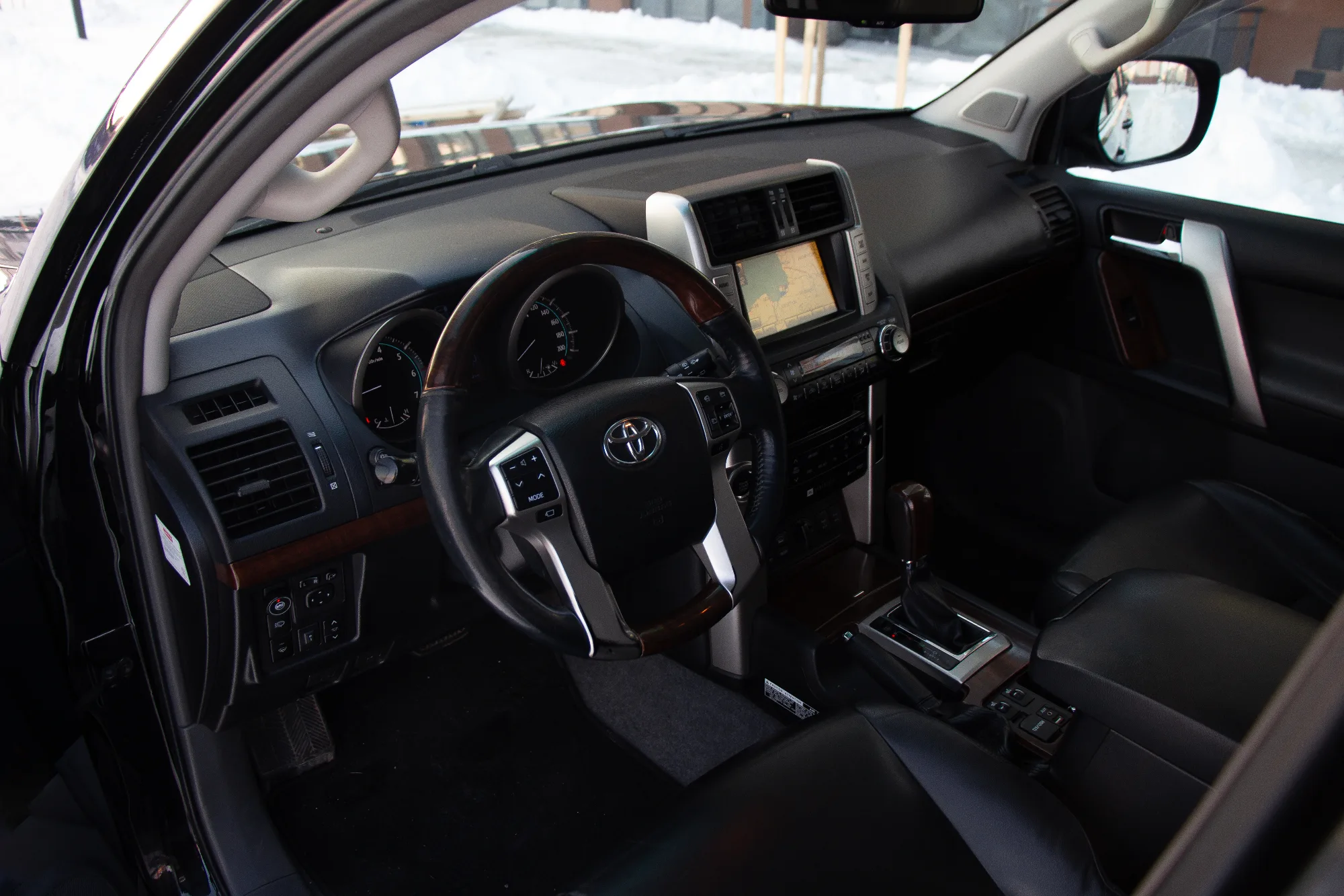 Toyota Cruiser Prado 150 фото 17