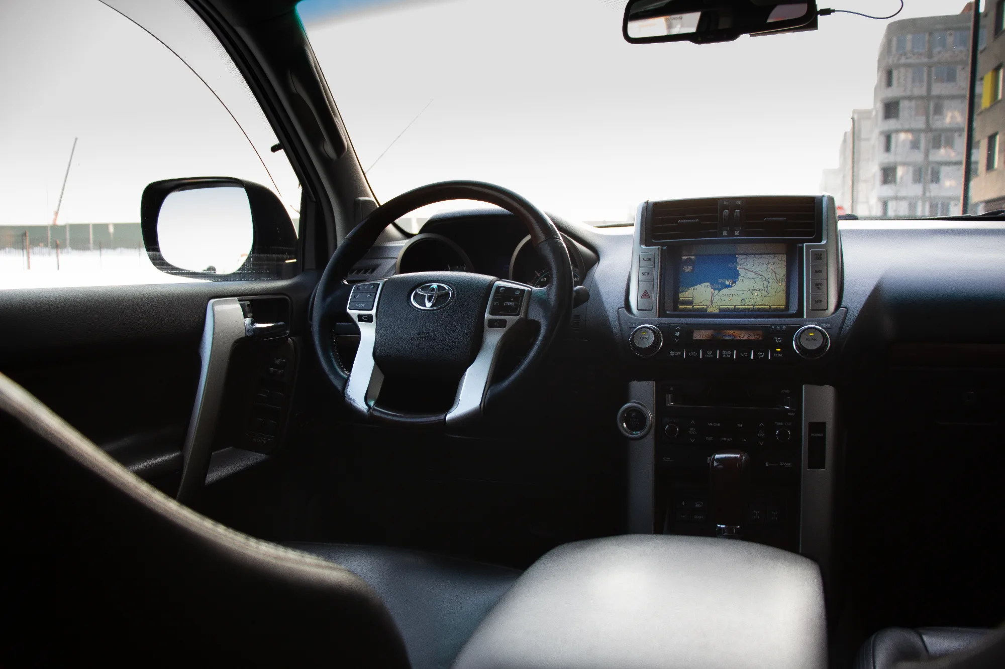 Toyota Cruiser Prado 150 фото 21