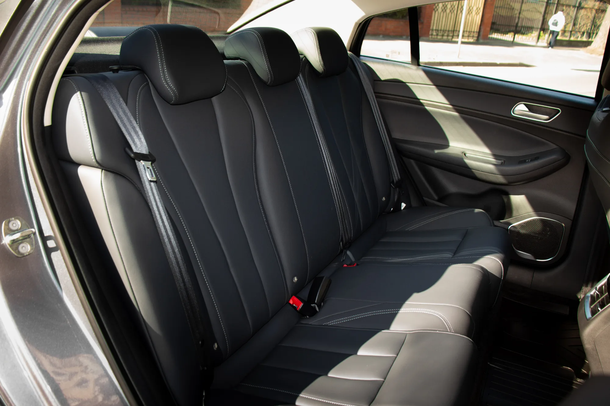 OMODA S5 фото 12