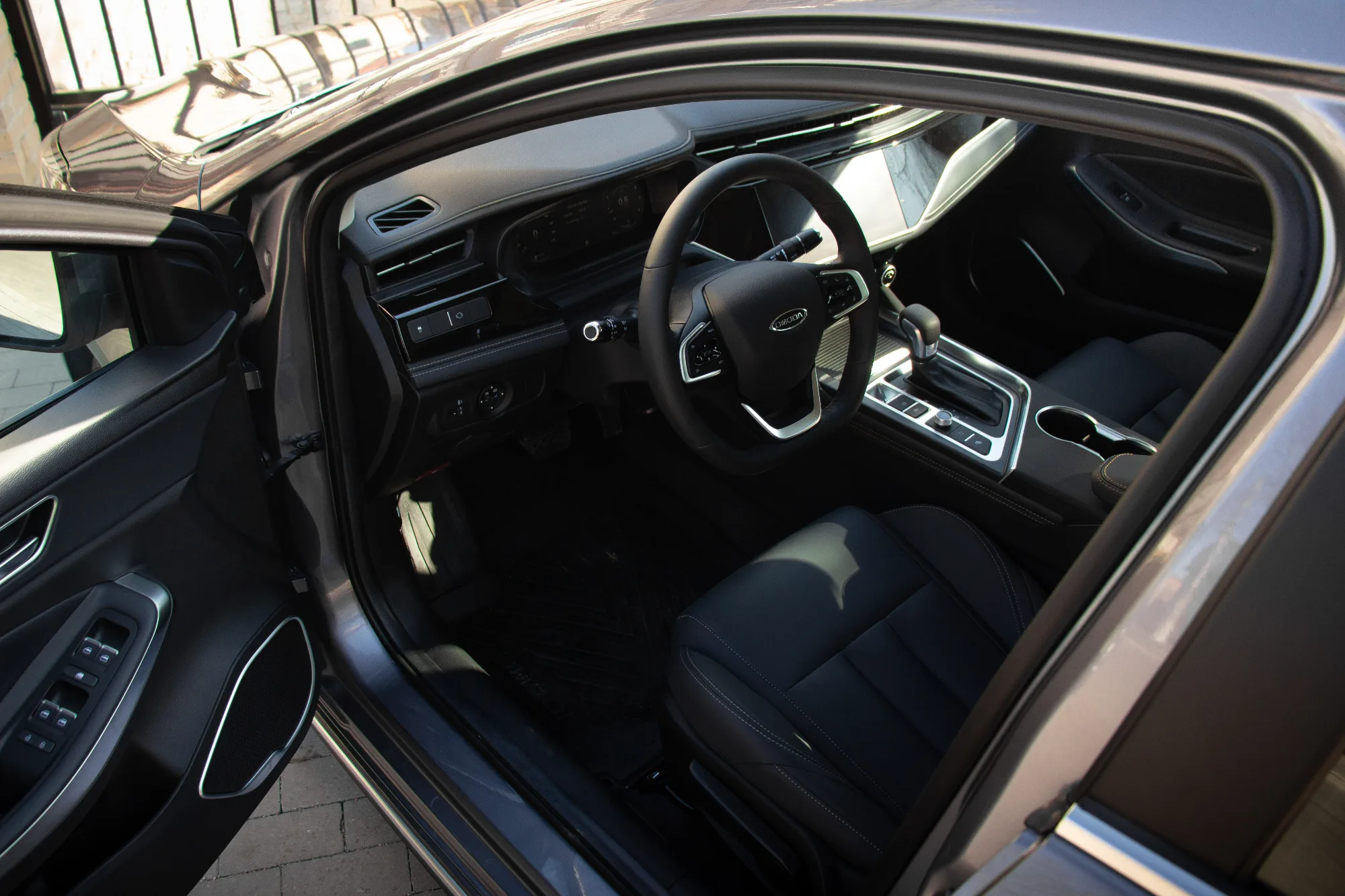 OMODA S5 фото 17