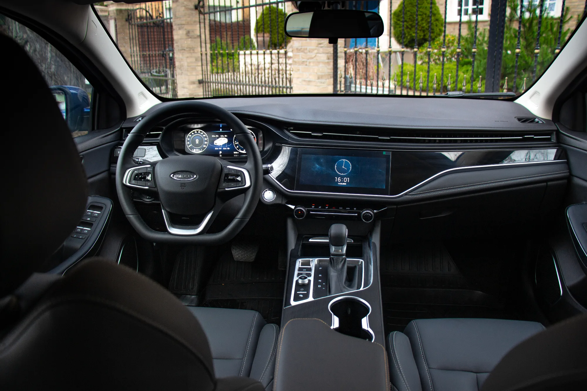 OMODA S5 фото 13