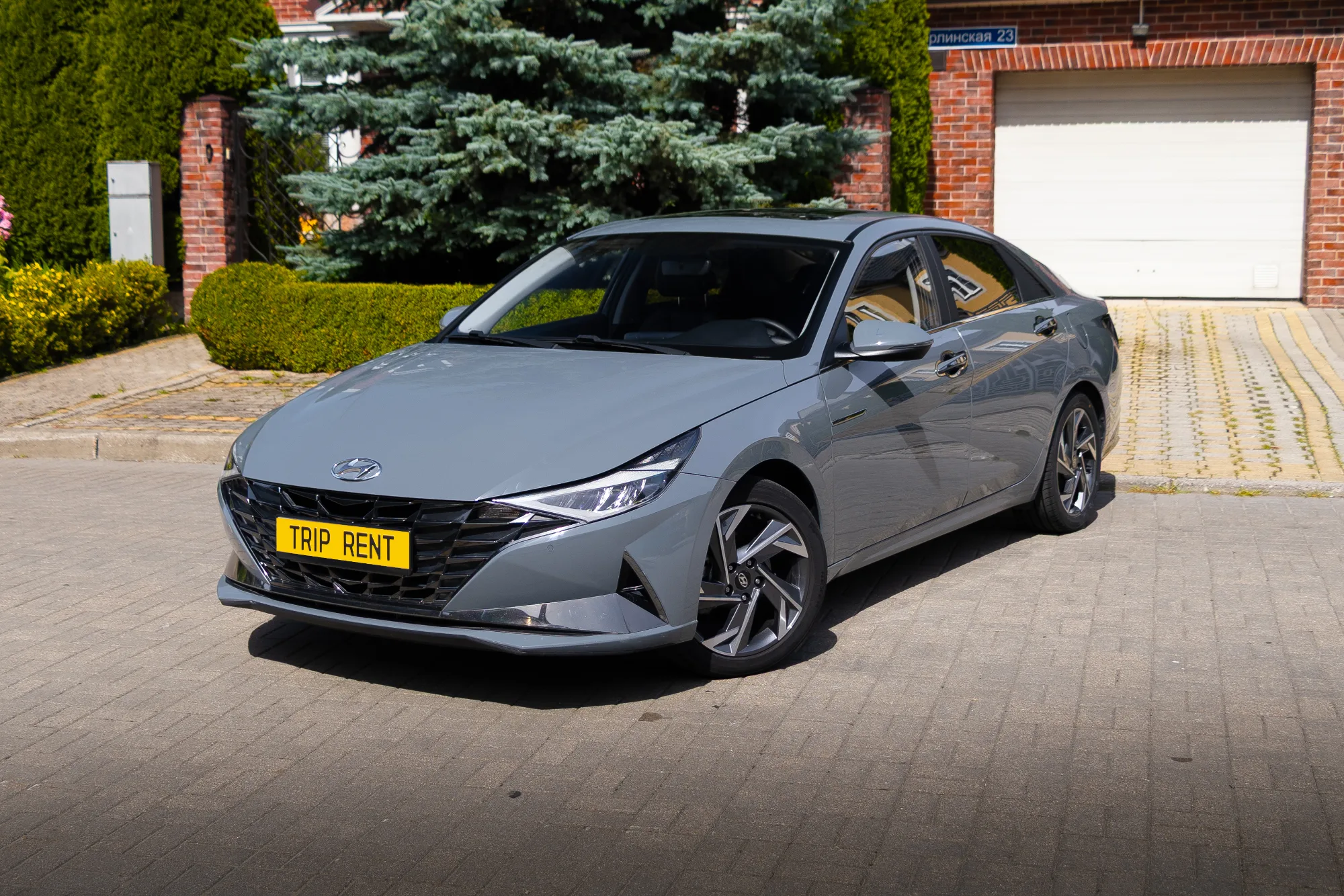 Hyundai Elantra фото 2