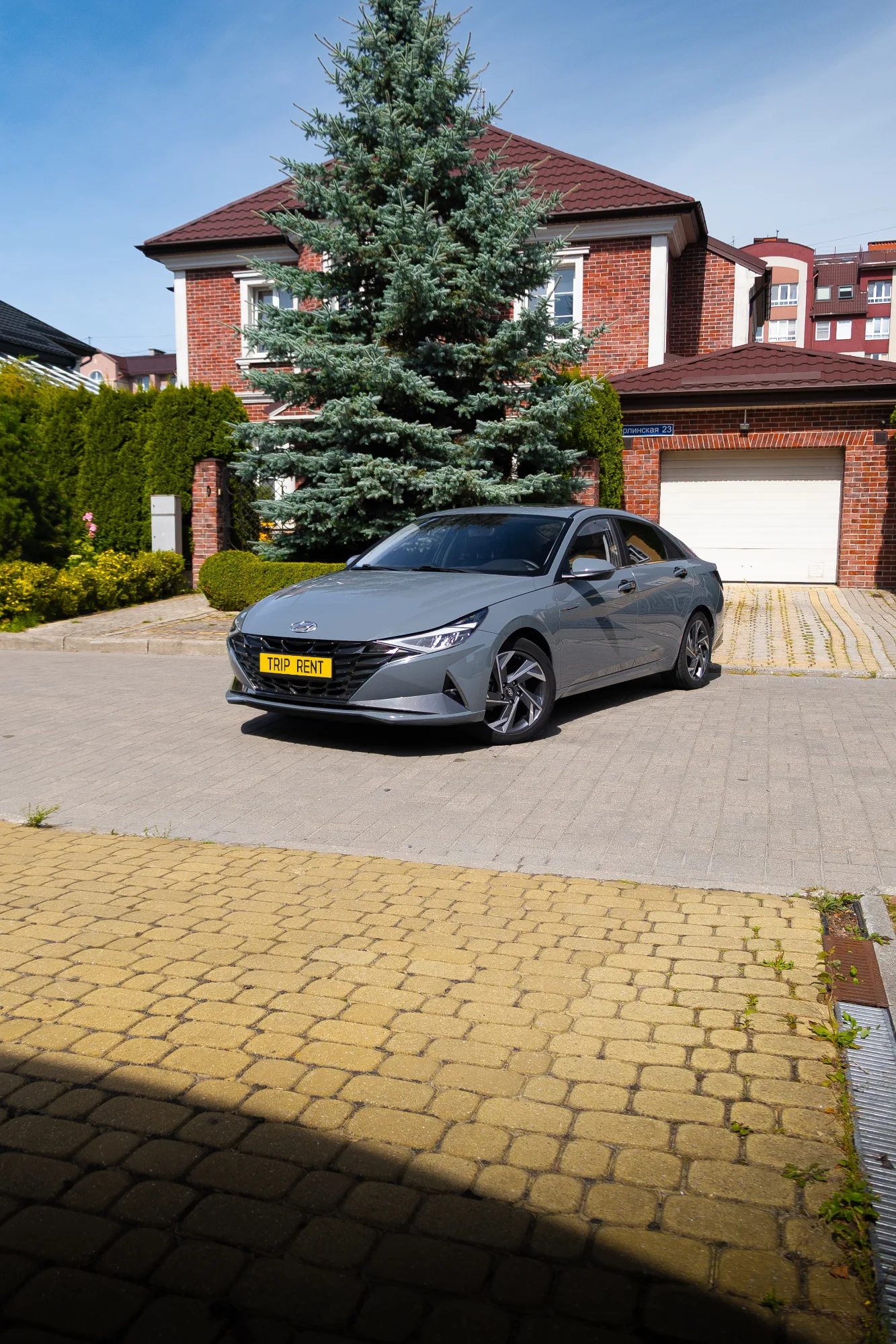 Hyundai Elantra фото 3