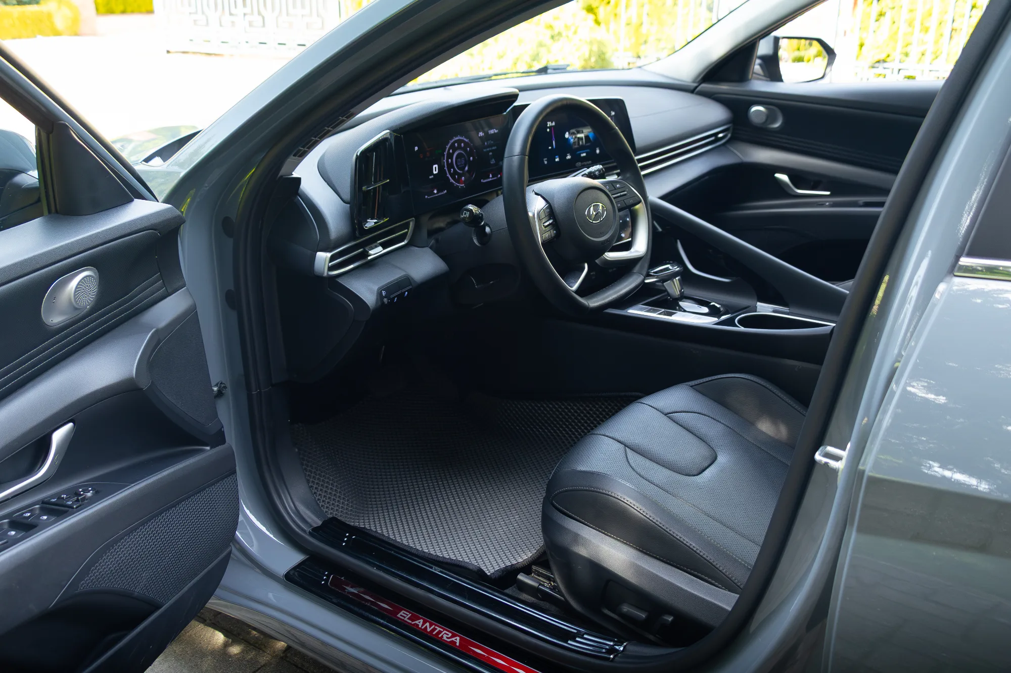 Hyundai Elantra фото 17