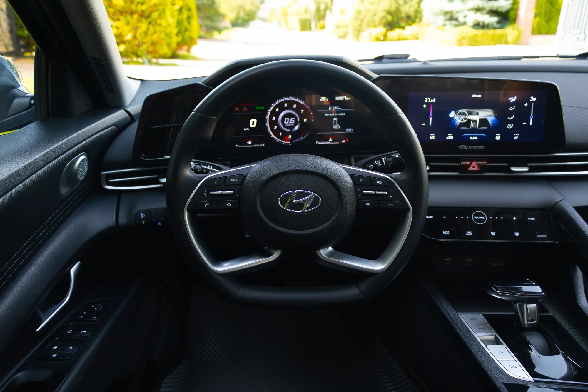 Hyundai Elantra фото 23