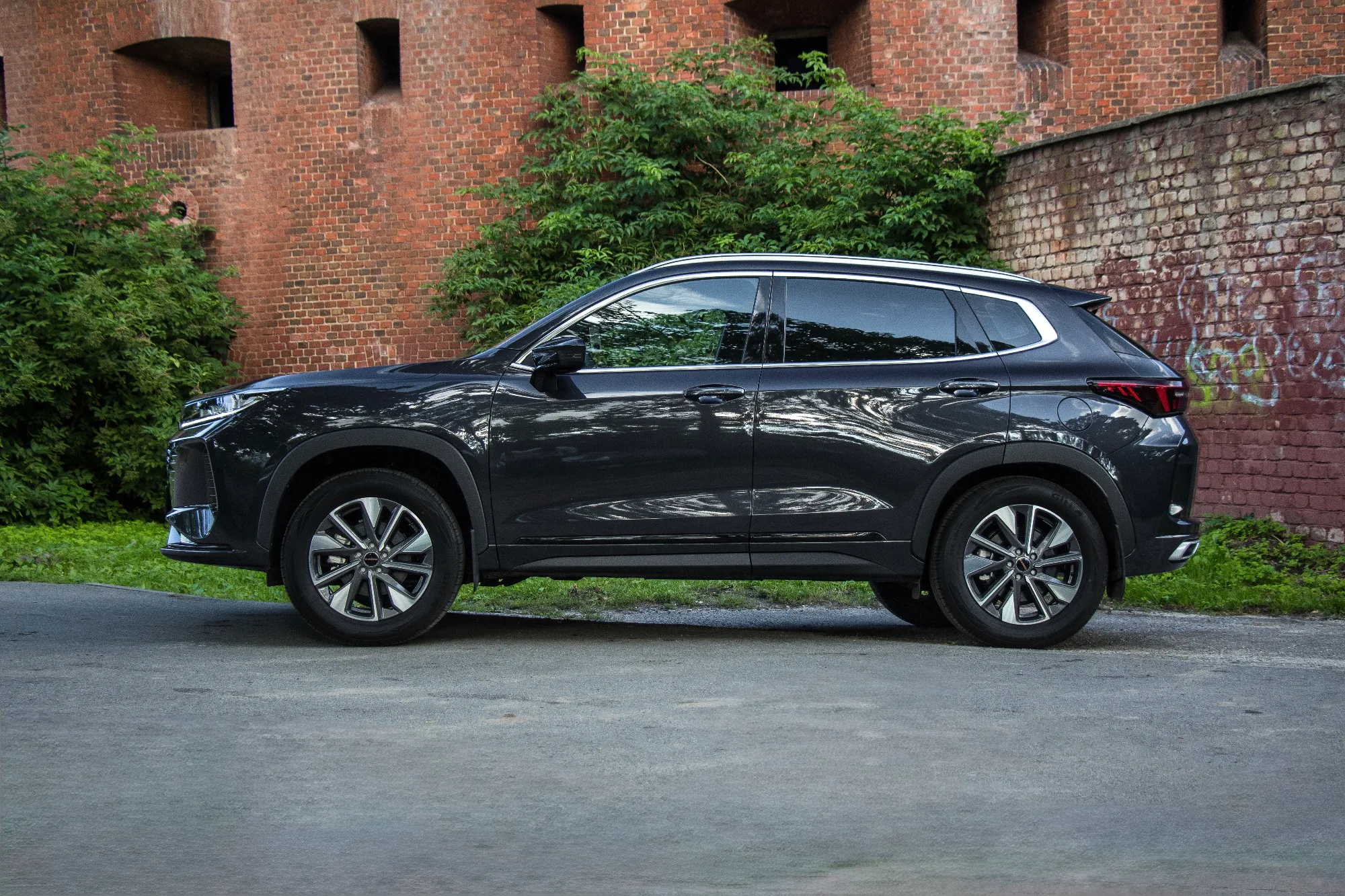 EXEED LX фото 10