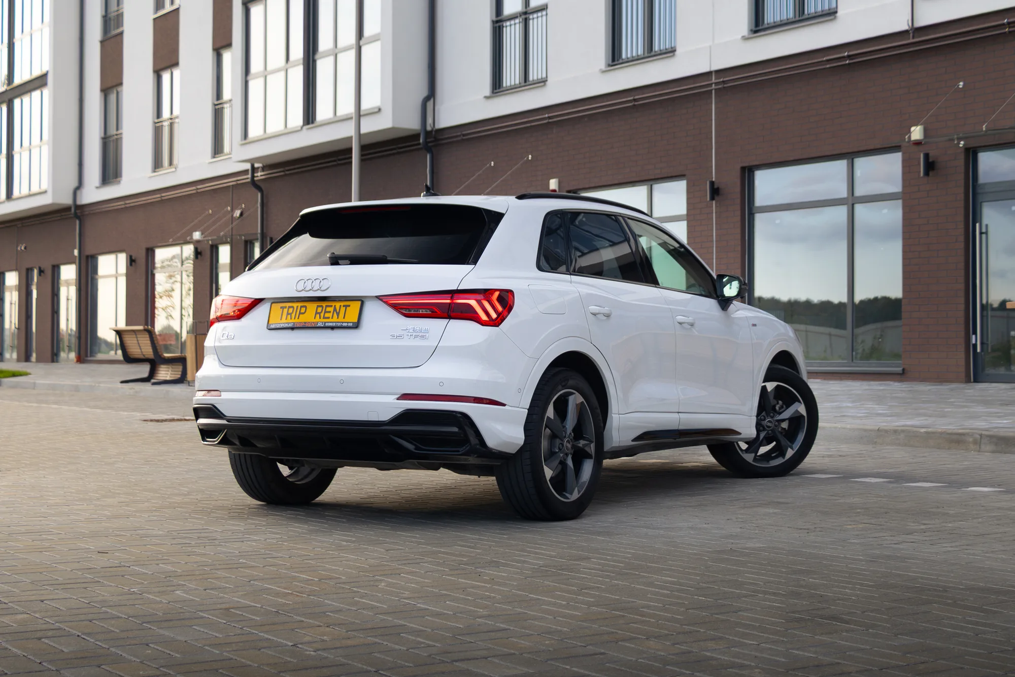 Audi Q3 фото 7