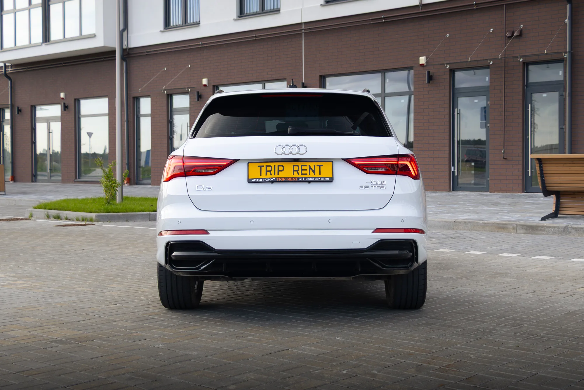 Audi Q3 фото 8