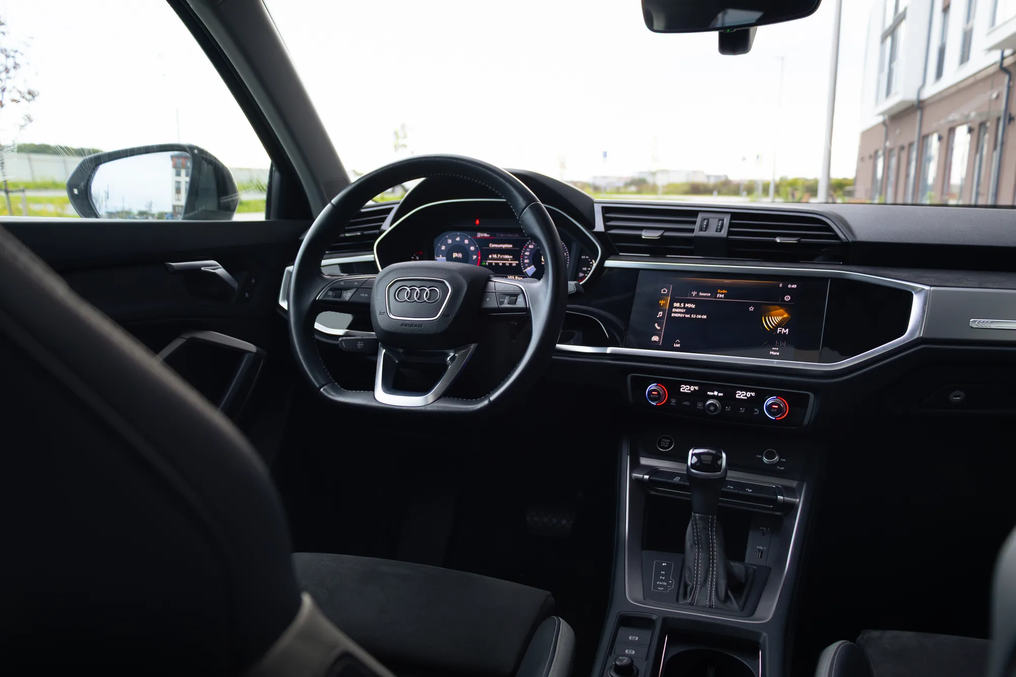 Audi Q3 фото 22